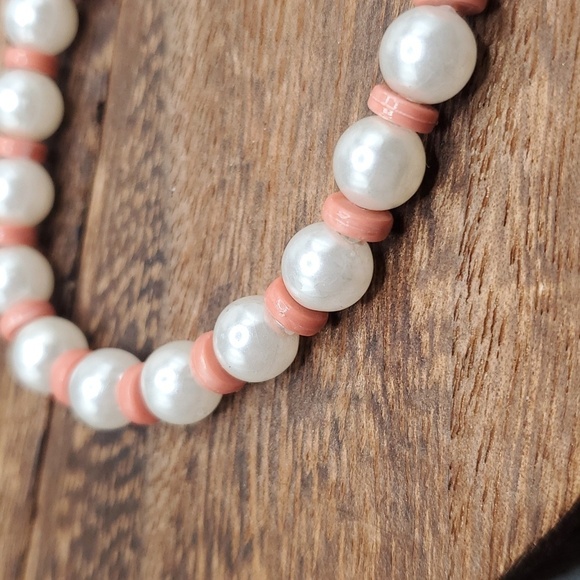 B1922 regency pearl and orange cream bracelet 😍 - Picture 2 of 2